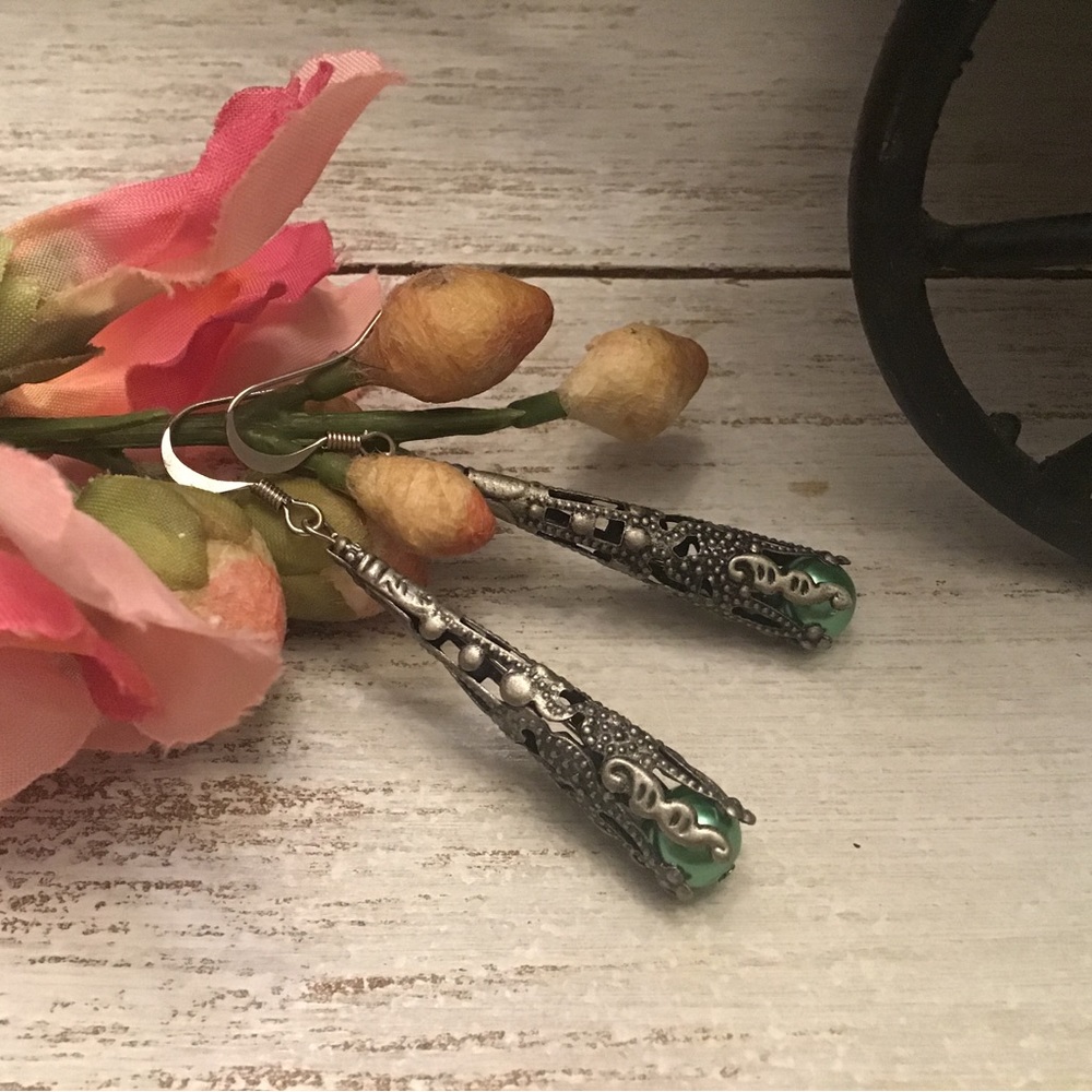 Dangle Earrings - Picture 3 of 6